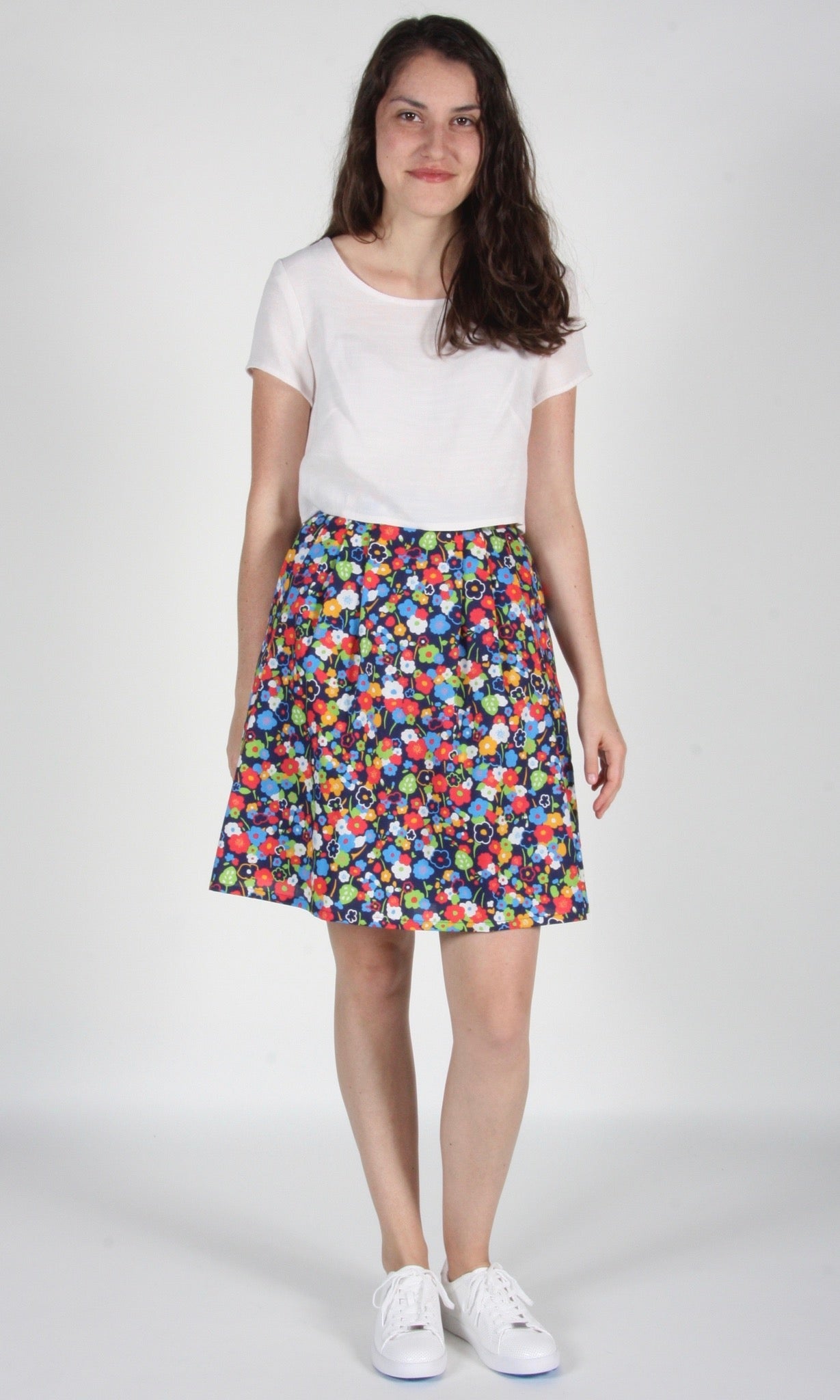 Schiffornis Skirt - Navy London Floral