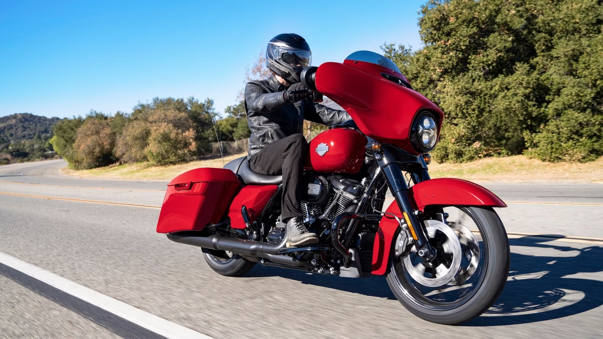 Street Glide Unrivaled Comfort for Long-Distance Touring