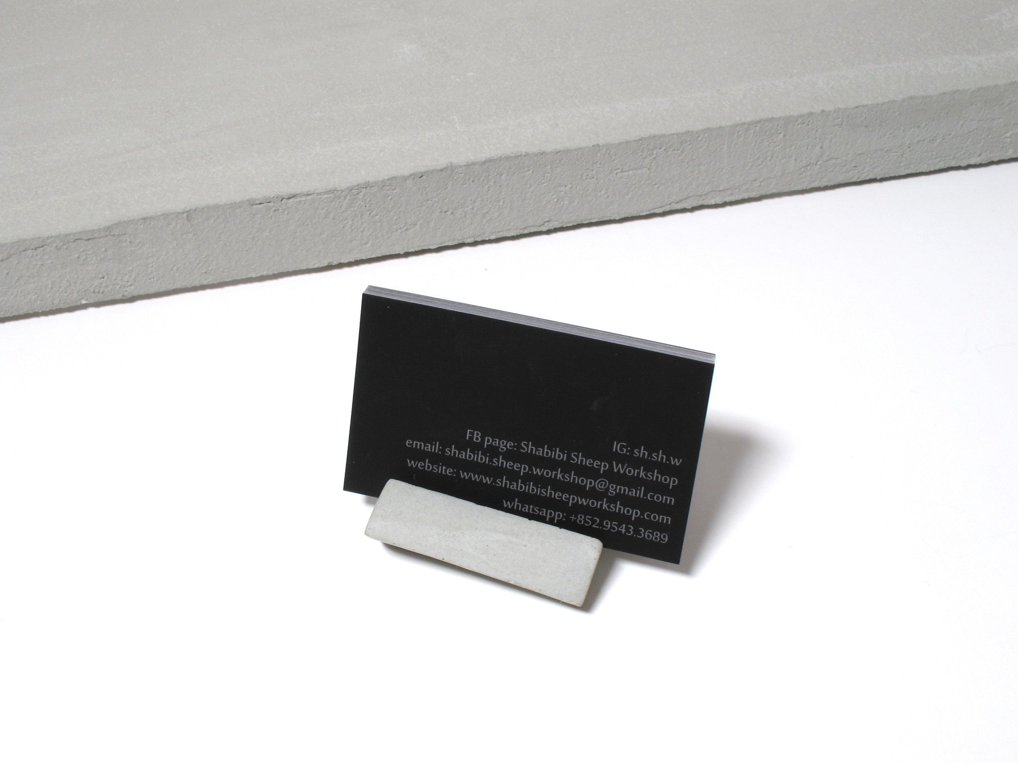 Concrete desktop business card holder (Vertical business cards) - Shabibi Sheep Workshop