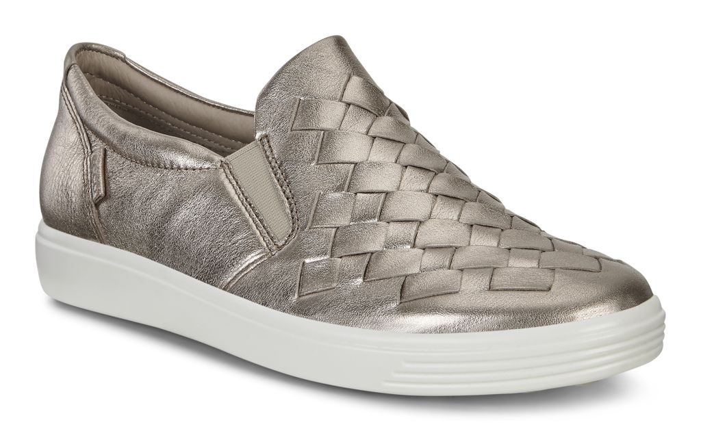 ecco soft 7 woven slip on