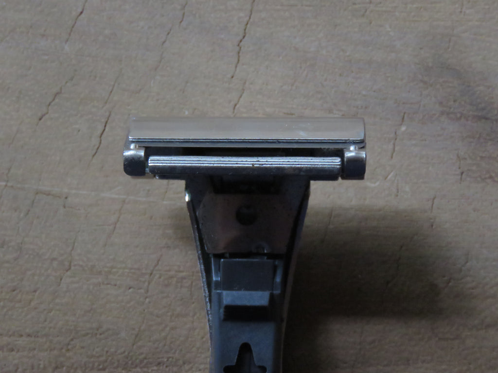 Schick adjustable injector razor (V237) Type M1 – Bundubeard