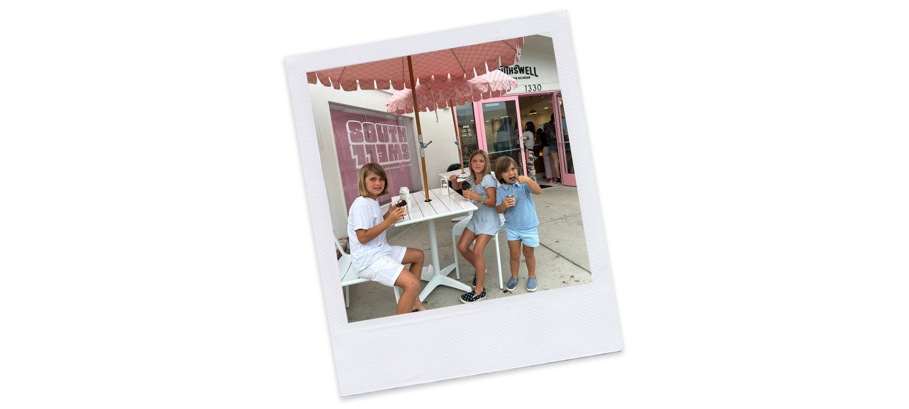 kids eating ice cream