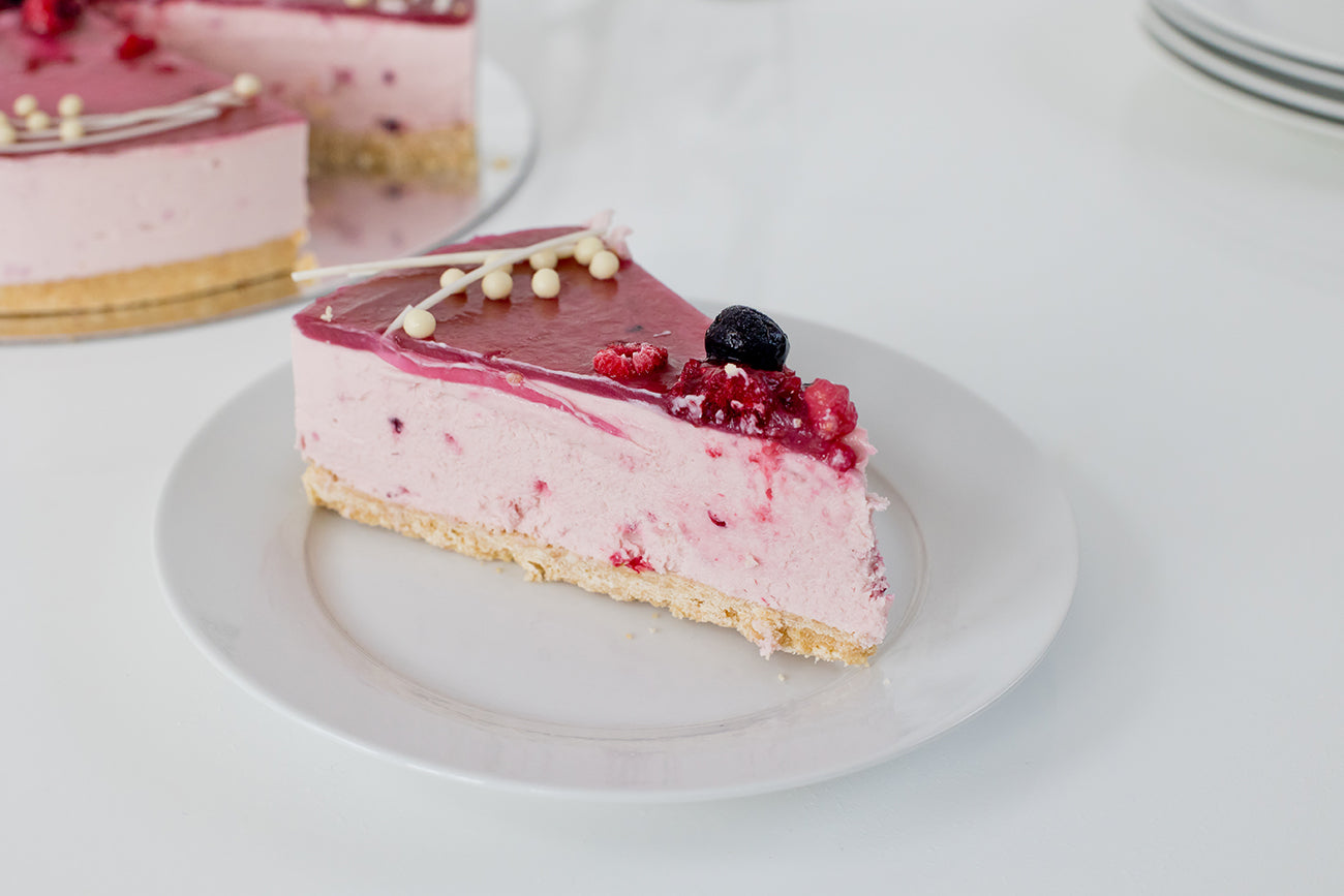 Shop Mixed Berries Cheesecake | Desserts | Divine – Divine Cakes