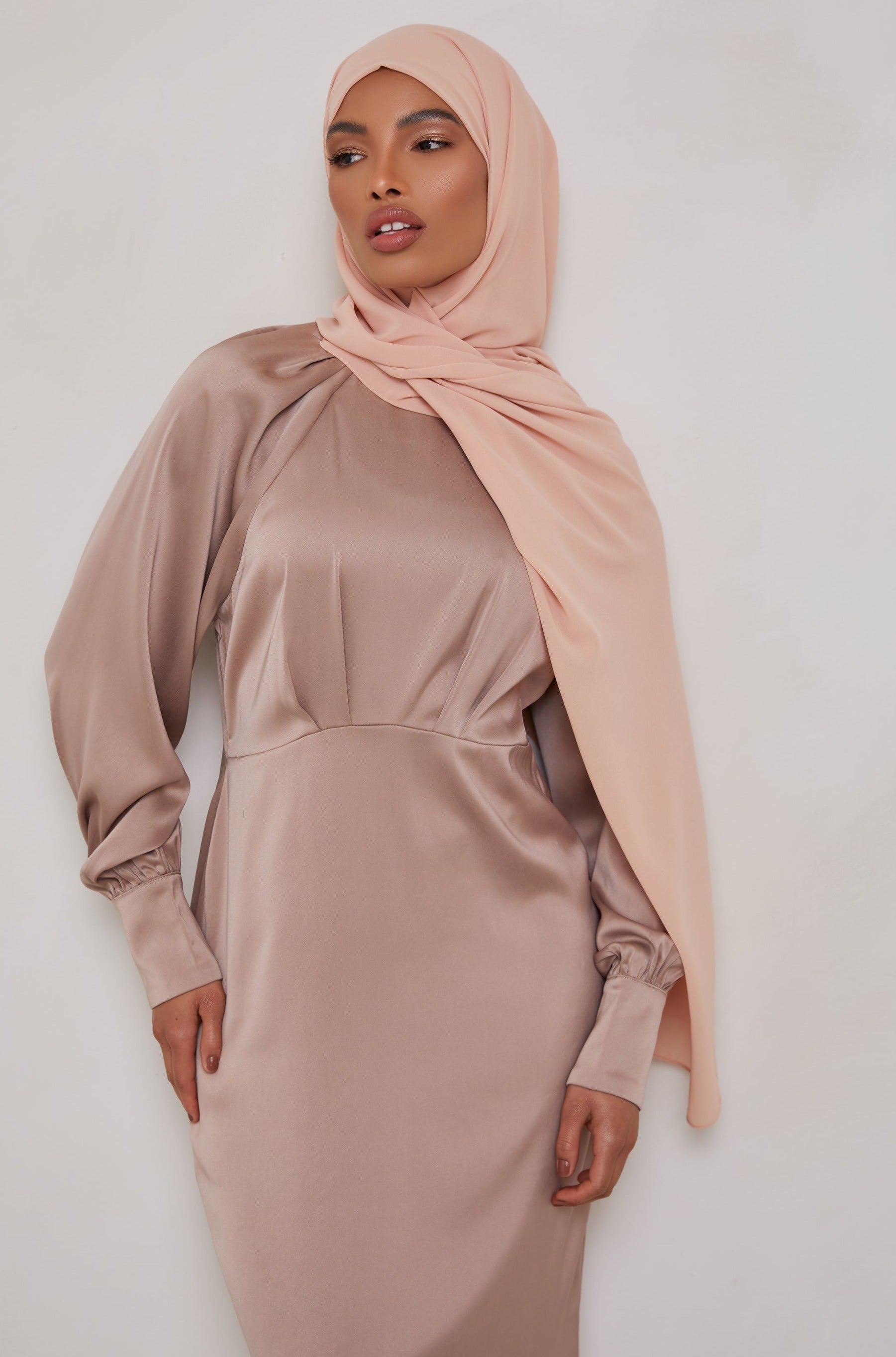 Image of Essential Chiffon Hijab - Pink Nude