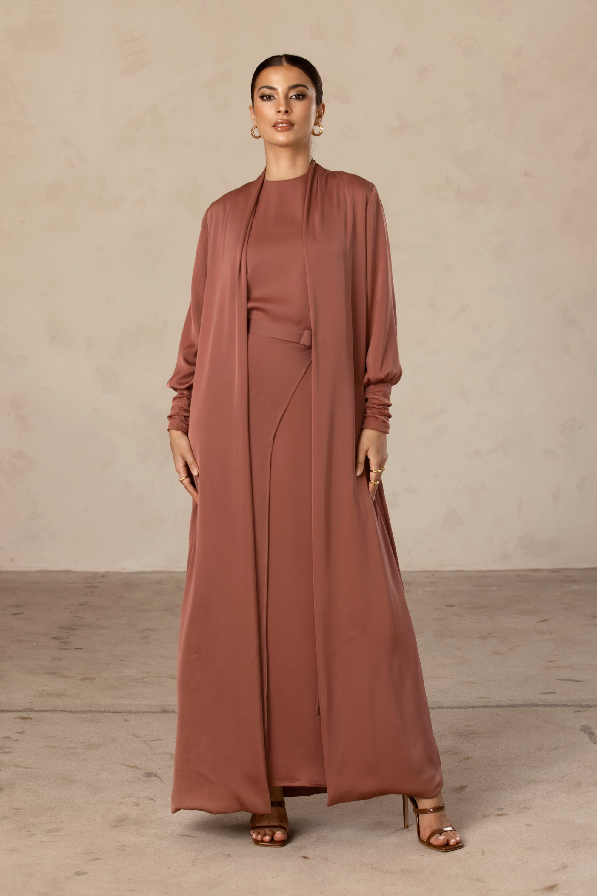 Image of Sadia Open Abaya - Pecan