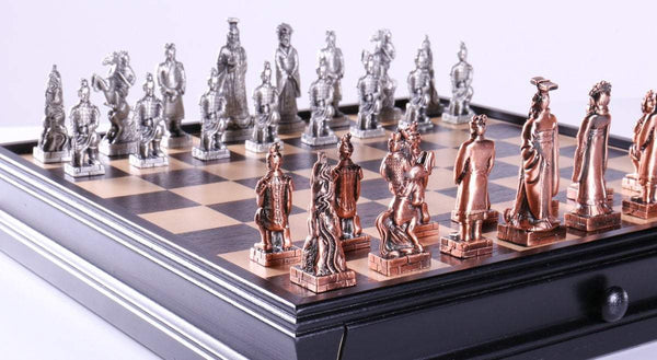 Medieval Themed Chess Set - Gold & Silver - Medium