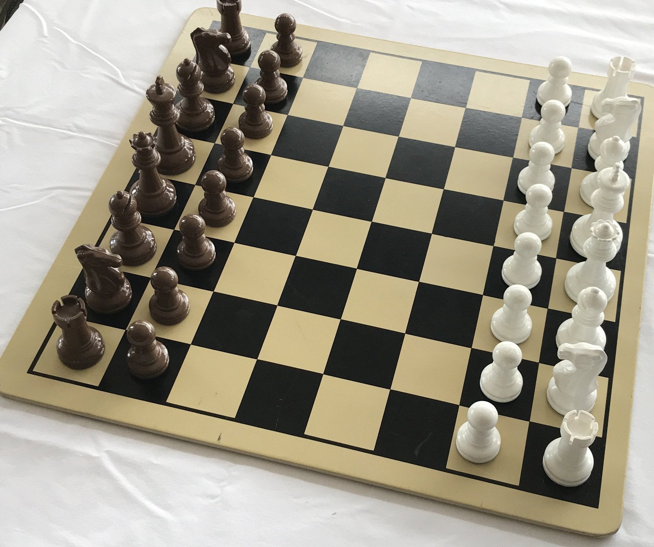 VTG Chessmaster Choice Of Champions Wooden Natural Burgundy Complete No  Board