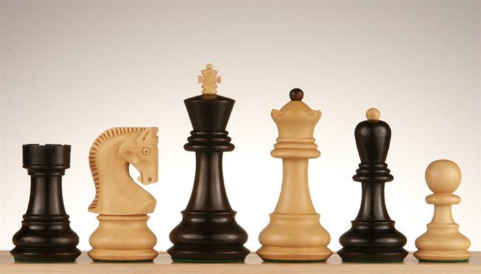 File:Chess board opening staunton.jpg - Wikipedia