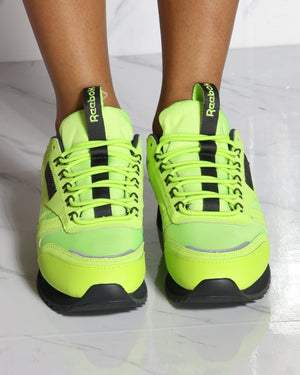 Reebok Women S Reebok Classic Leather Ripple Trail Sneaker Neon Vim Stores