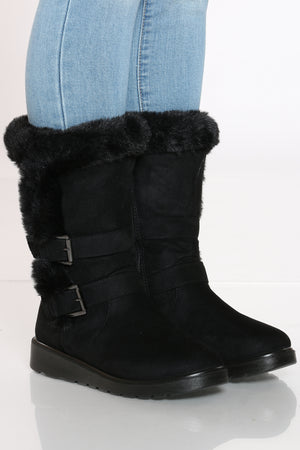 black boots with fur trim