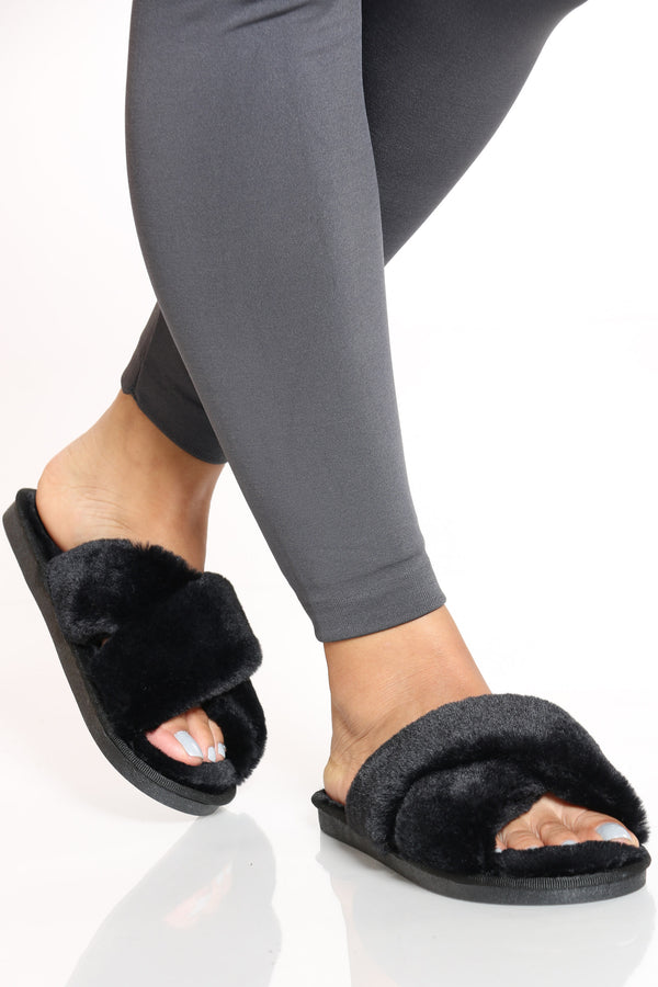 Women's Criss Cross Fur Slide - Black 