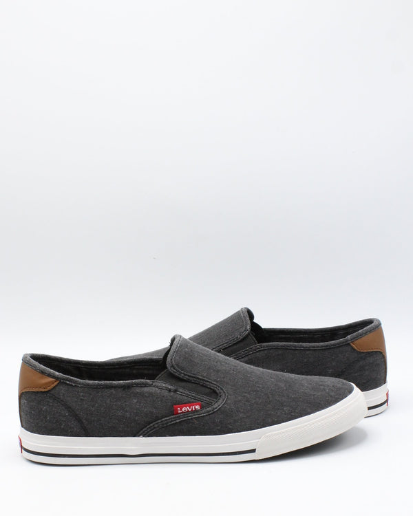 levi's slip resistant shoes