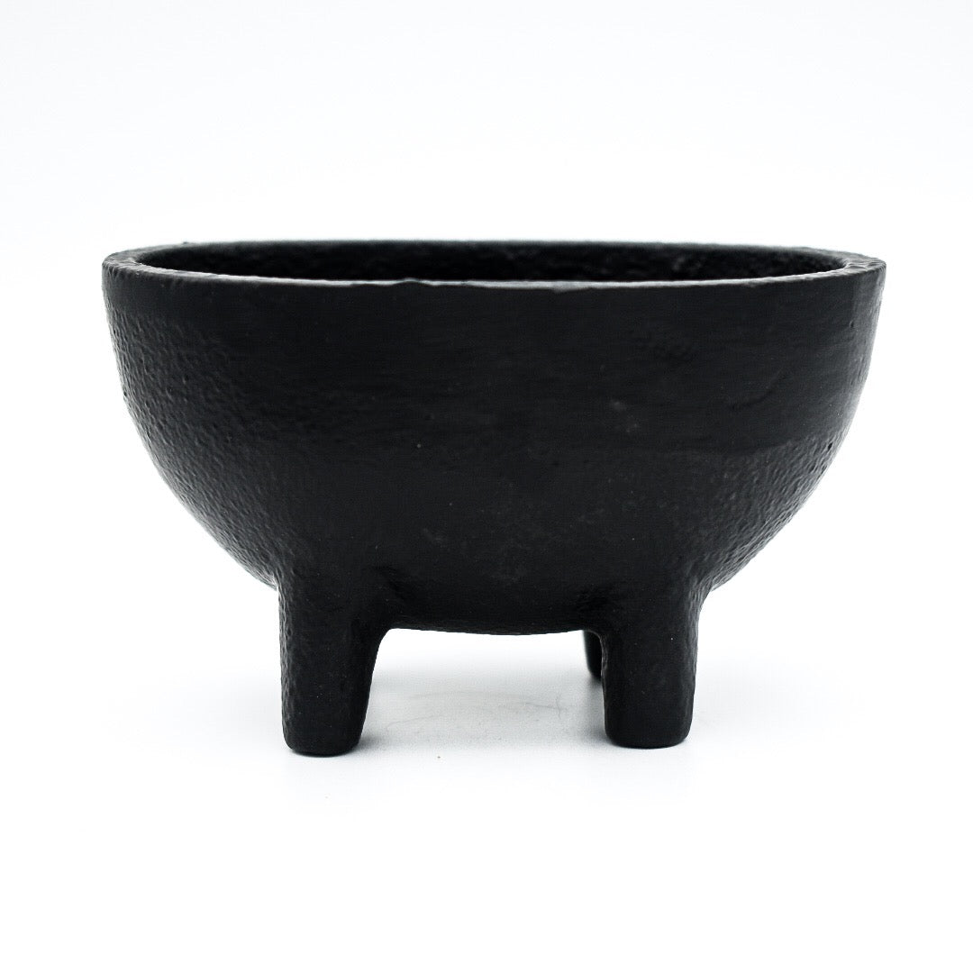 Oval Cast Iron Cauldron 4”