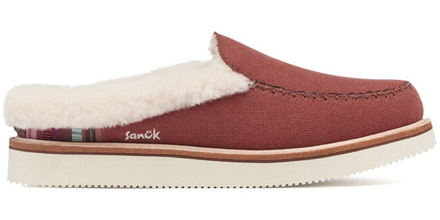 Sanuk Cozy Vibes Collections