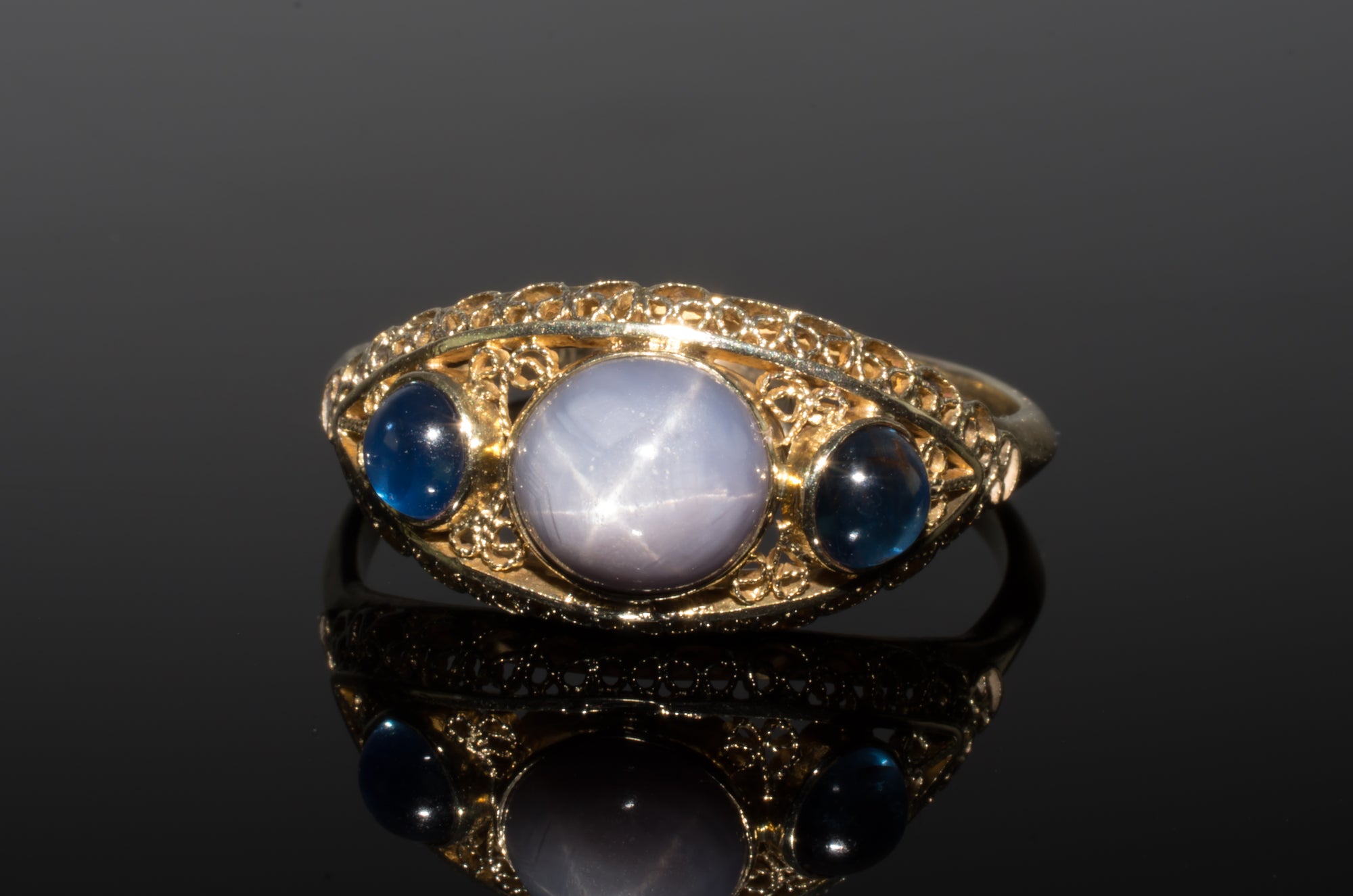 4.62CTW VINTAGE STAR SAPPHIRE CABOCHON RING - SinCityFinds