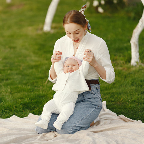 Mum and baby picnic