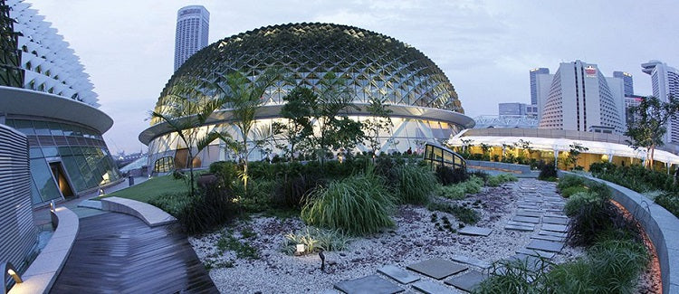 10+ Great Places for a Stunning View of National Day 2019 Fireworks - Esplanade Roof Terrace