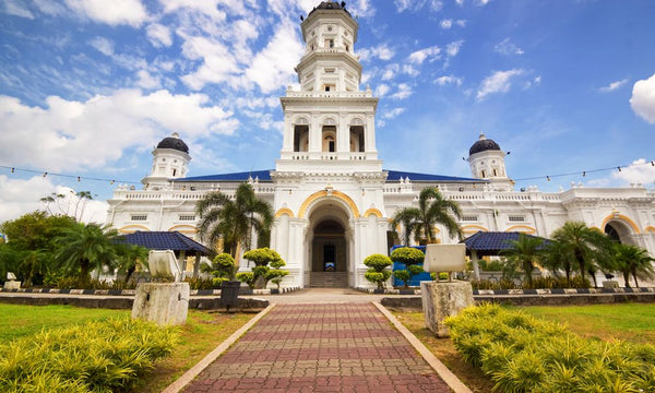 5 Towns and Districts to Visit with Your Kids in Johor  - Johor Bahru Sultan Abu Bakar Mosque