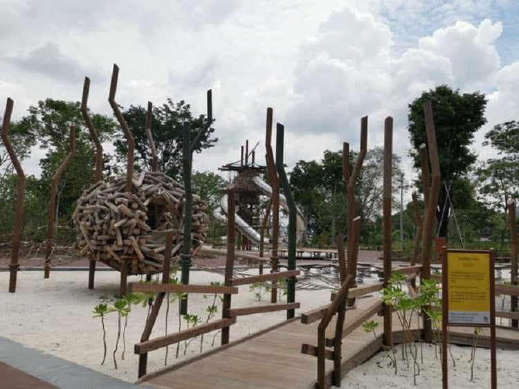 Free Outdoor Playgrounds in the West of Singapore - Jurong Lake Gardens