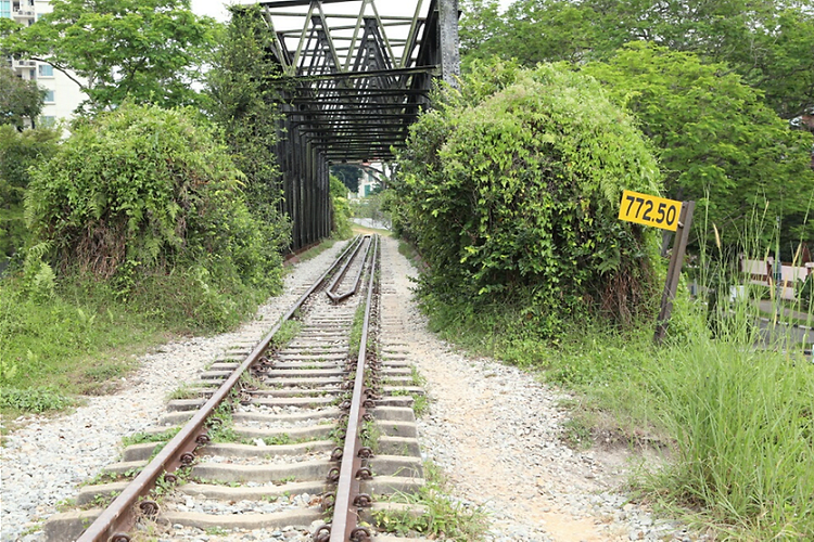 Rail Corridor