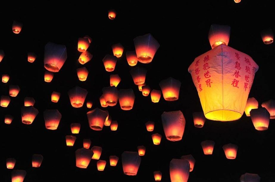 sky lantern