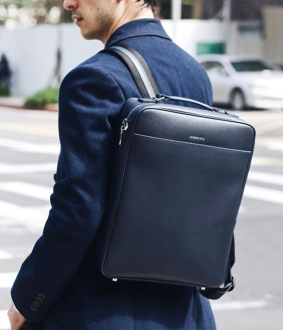 Maverick & Co. Navy Metropolitan Leather Backpack For Men