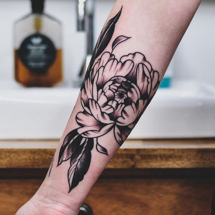 Wonderful minimalist tattoos made of bold lines and colorful layers by  Mattia Mambo  Visualflood Magazine