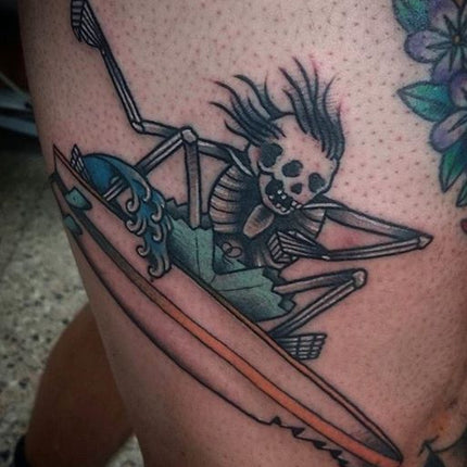 Skeleton surfer
