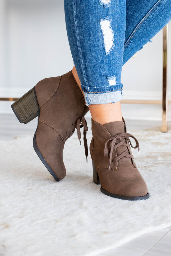 lace up heeled bootie