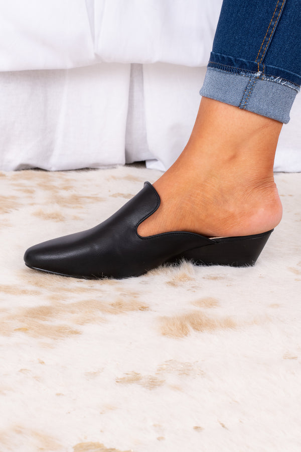 closed toe wedge mules