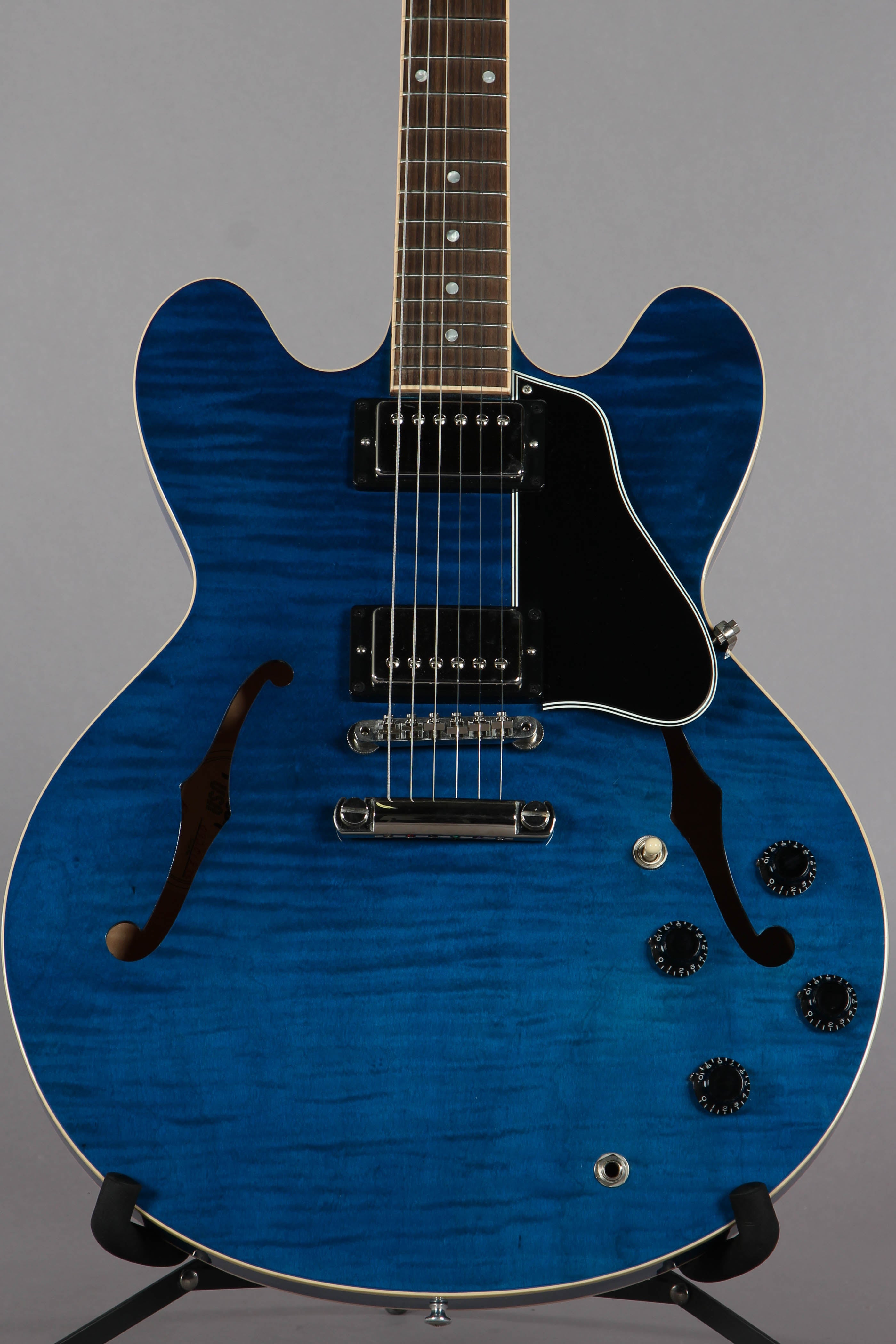 es 335 beale street blue