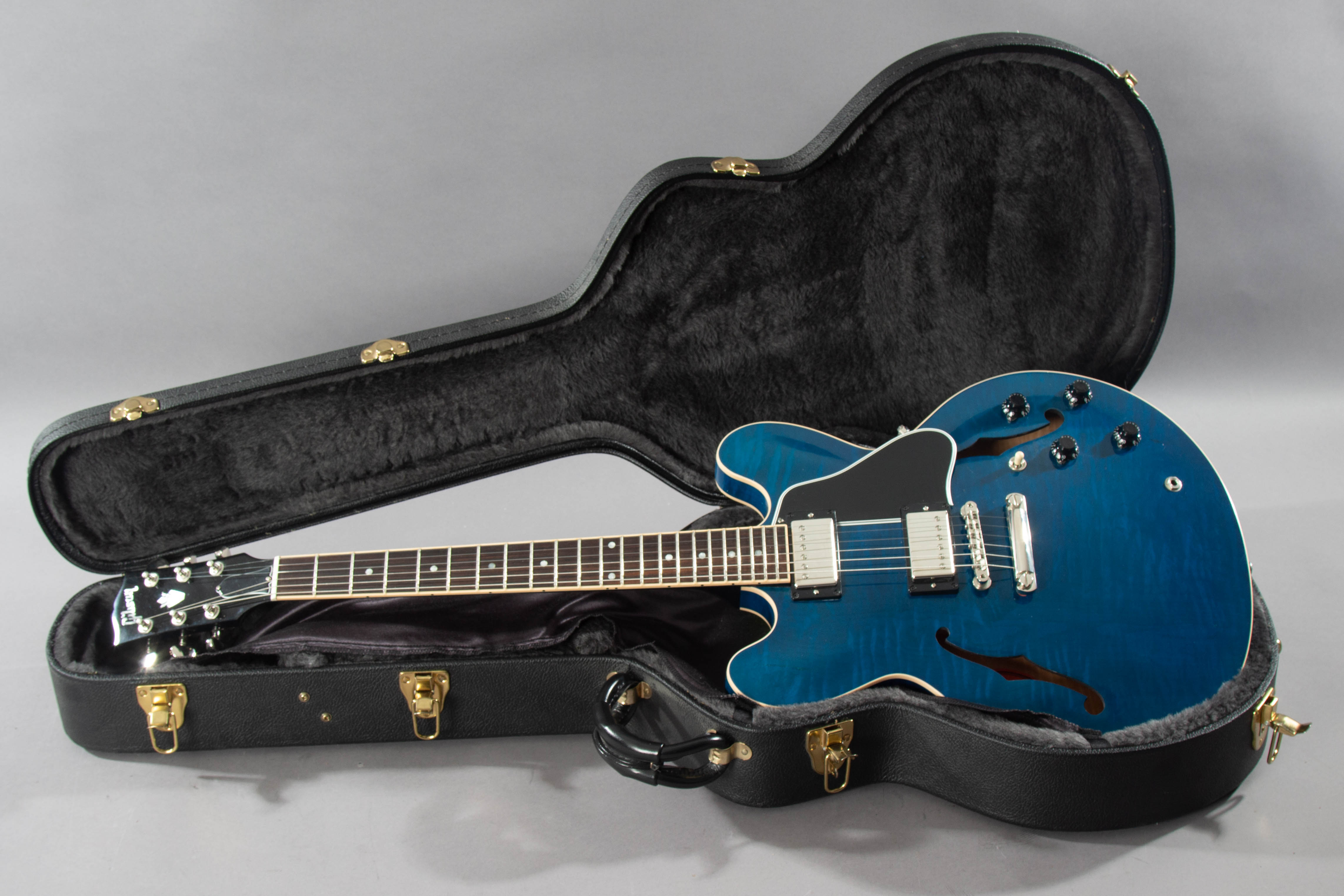 es 335 beale street blue