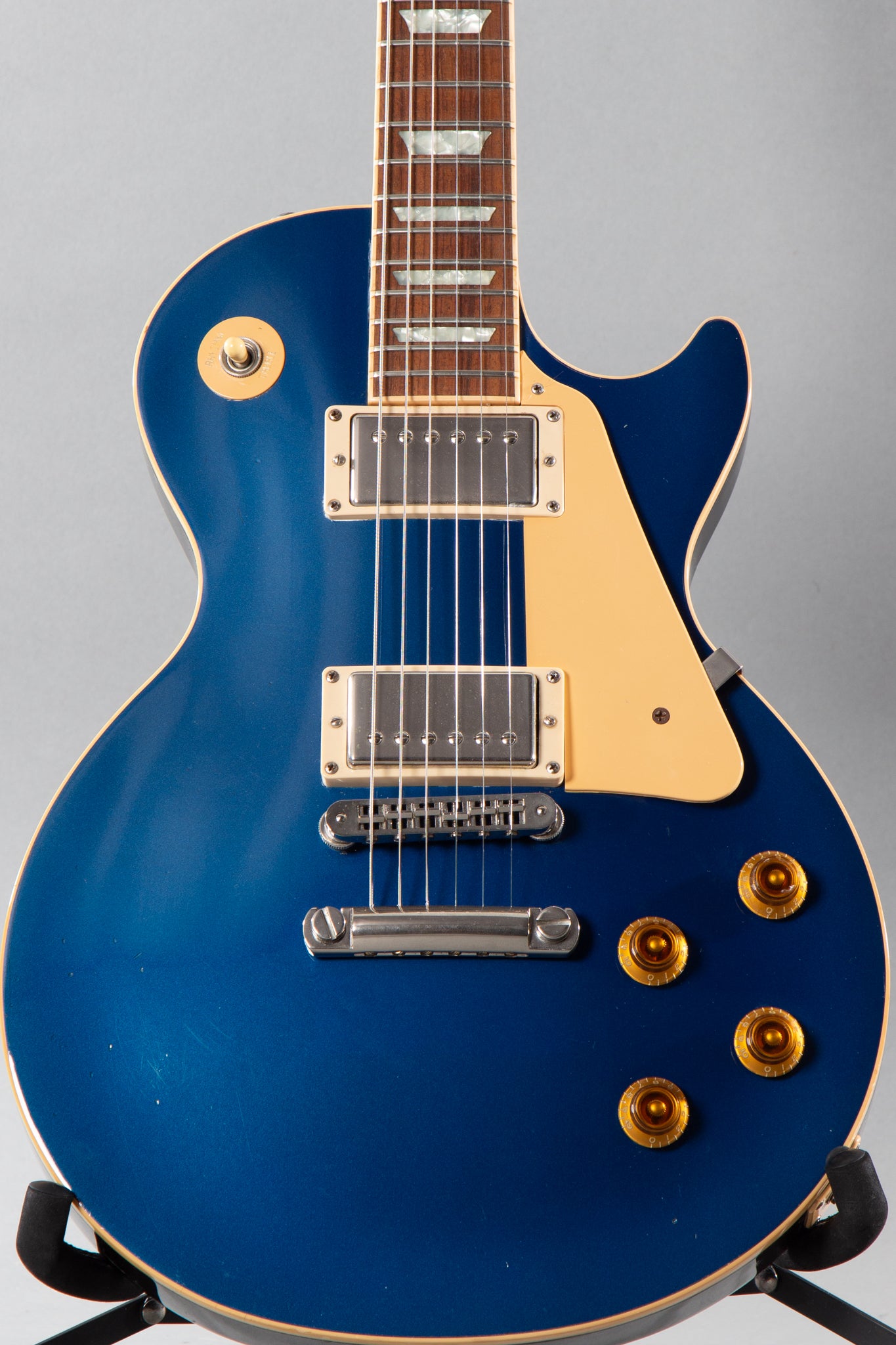 2004 Gibson Les Paul Standard Sapphire Blue | Guitar Chimp