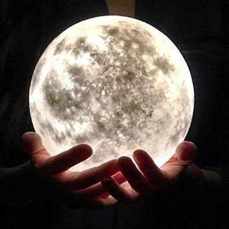 Luna｜月をリアルに再現した幻想的なランタン「ルナ」 - ガジェットの購入なら海外通販のRAKUNEW(ラクニュー)