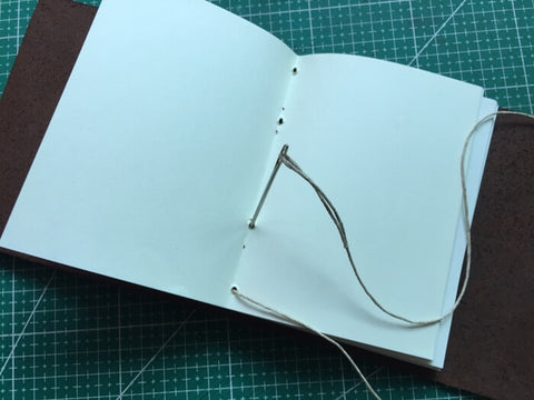 tutorial - make a leather journal 25