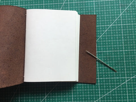 tutorial - make a leather journal 45