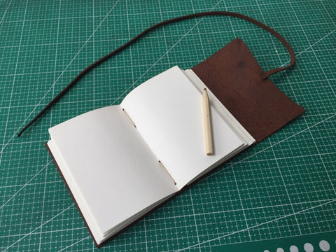 tutorial - make a leather journal 54