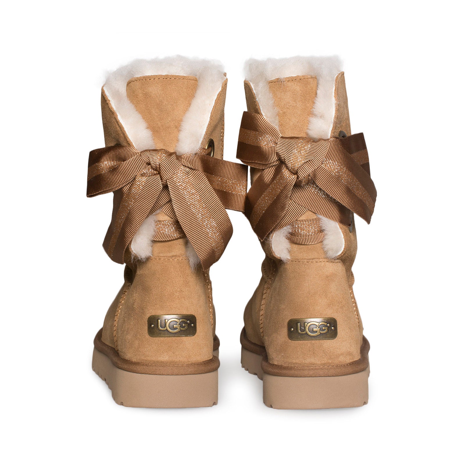 uggs bailey bow short