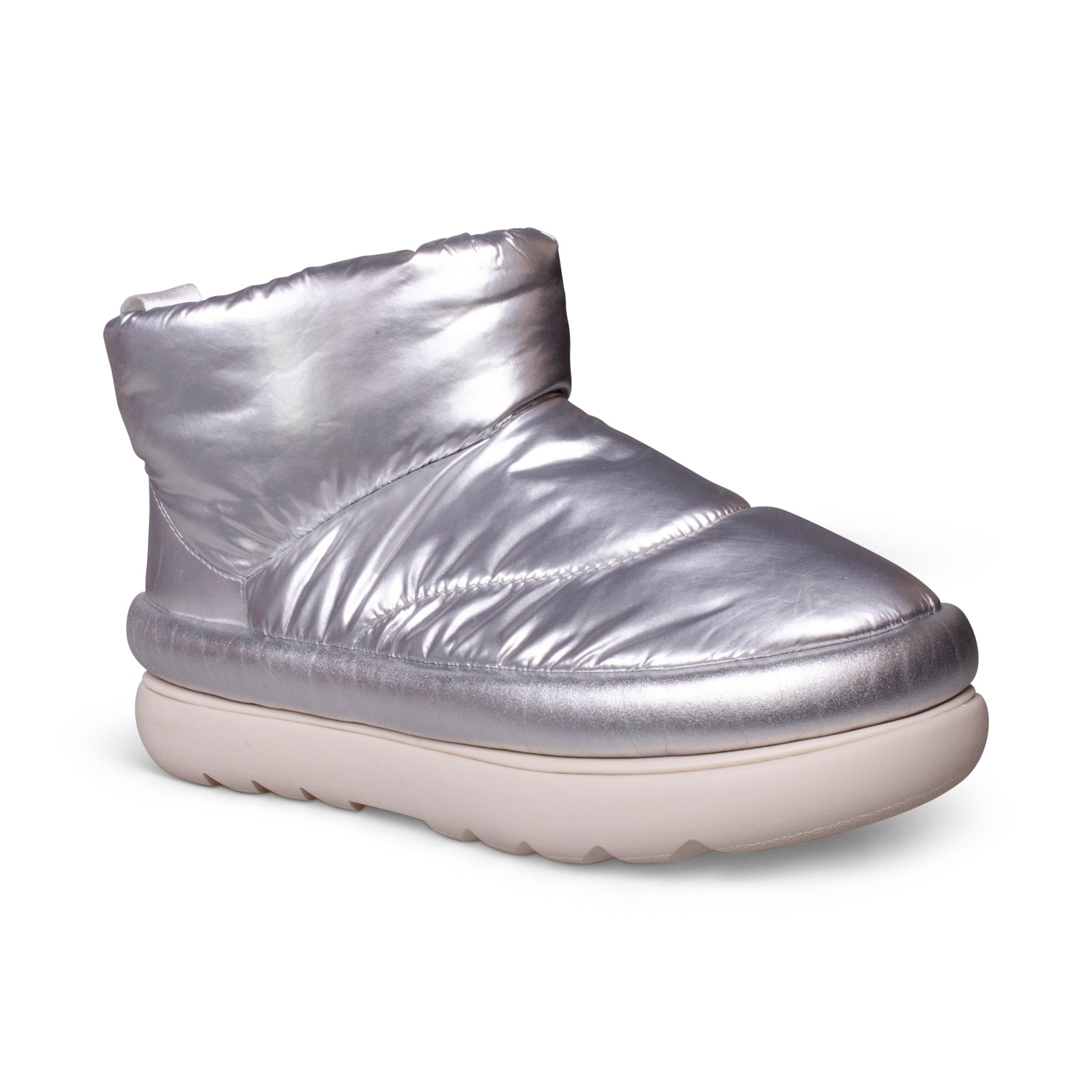 UGG Classic Maxi Mini Metallic Silver Boots - Women's – MyCozyBoots