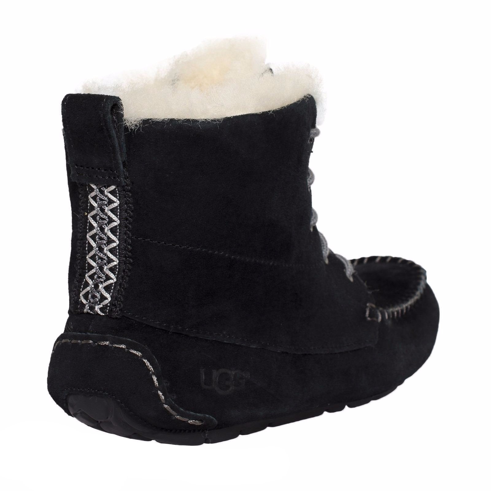 ugg chickaree black