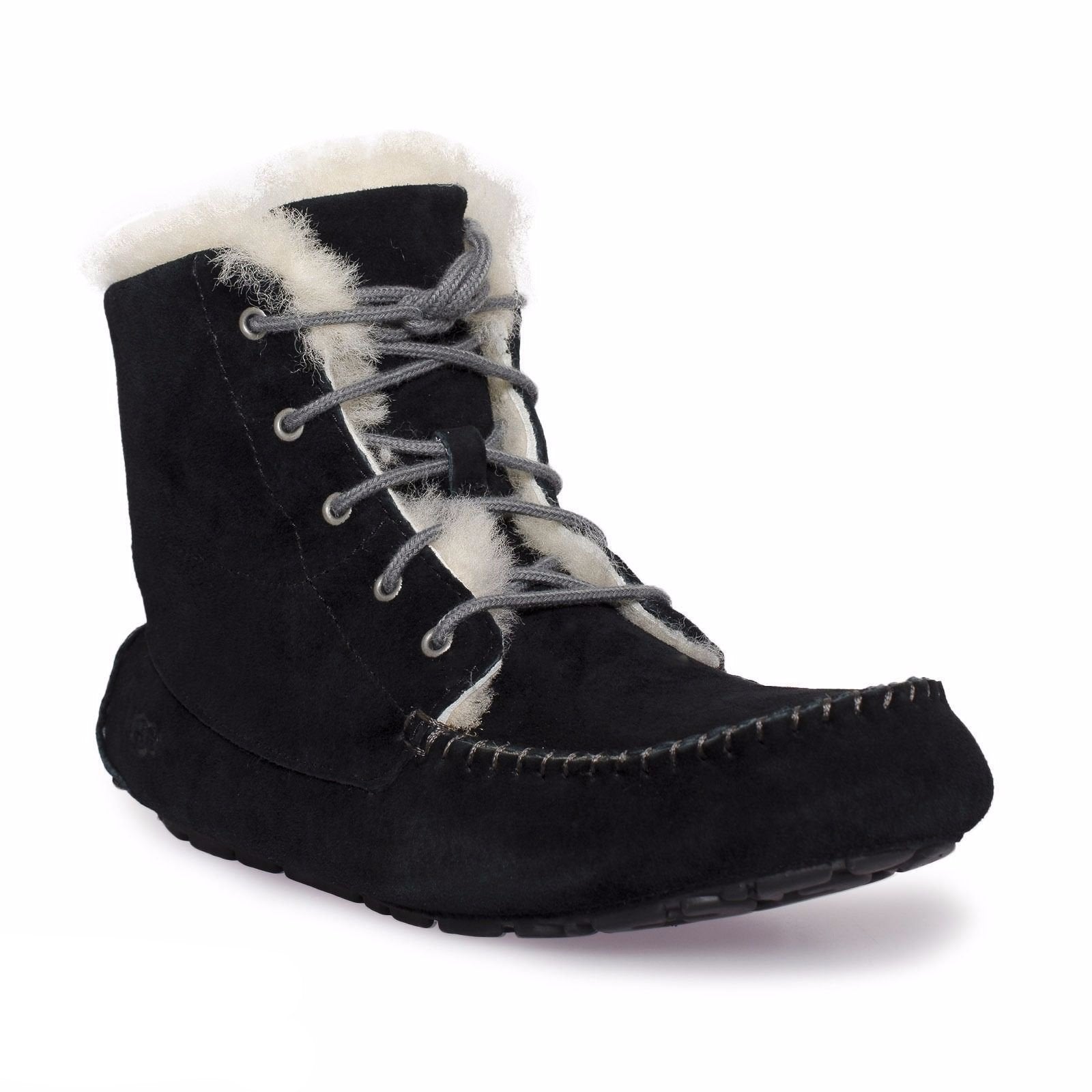 ugg chickaree black