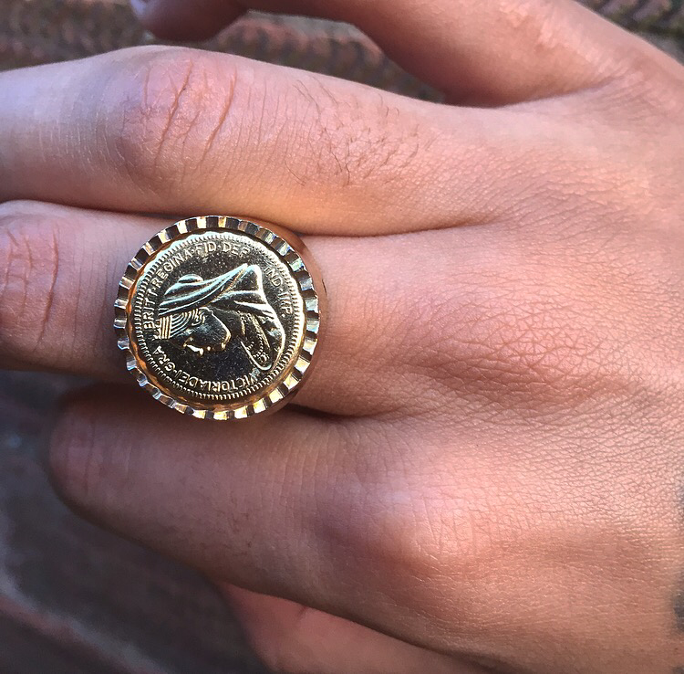 Queen Victoria Coin Ring - GOLDTASTE