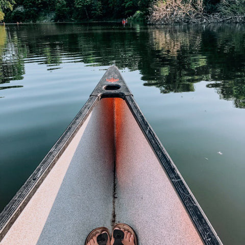 Ellana Mineral Cosmetics - Canoeing in Humber River by Neora Aylon on Unsplash