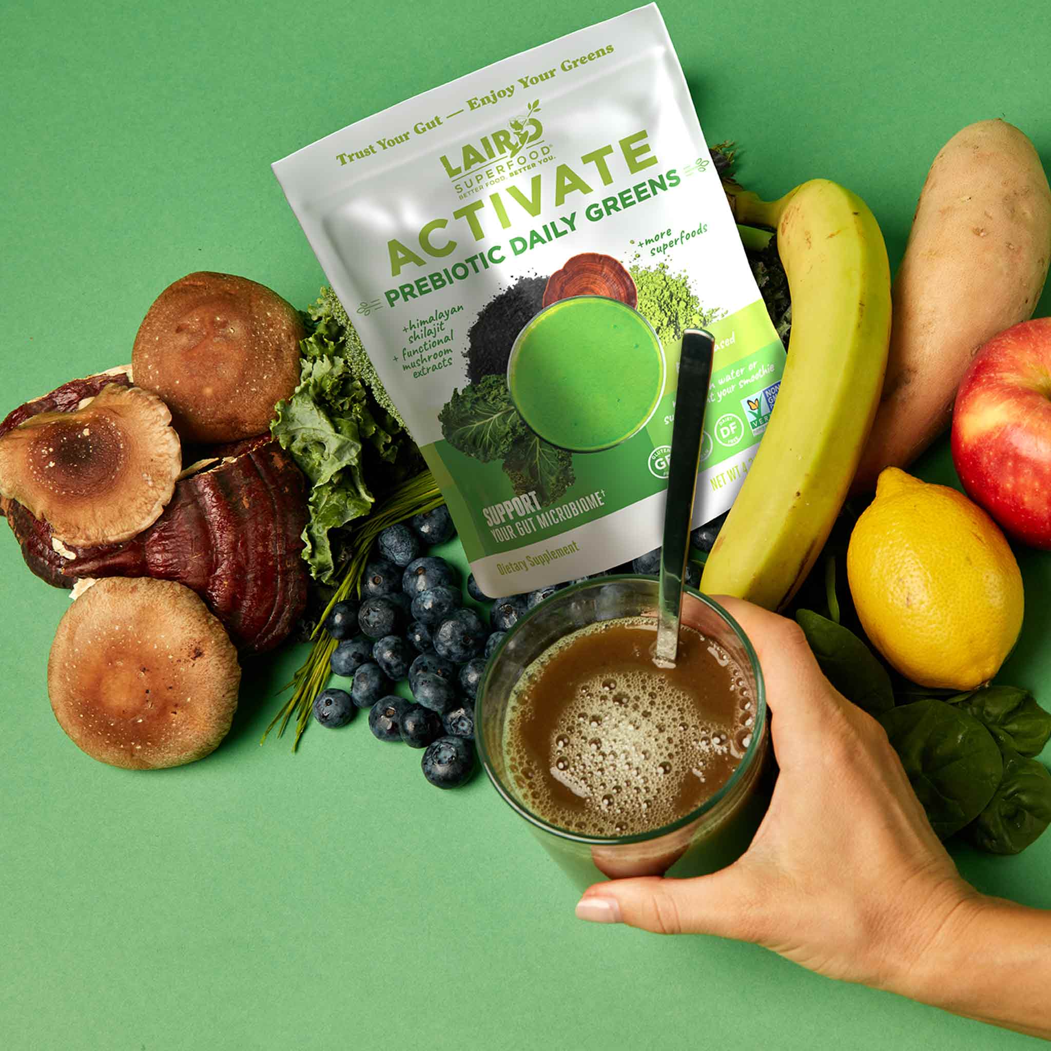 DIRECTIONS, TIPS & SERVINGS
Stir, shake, or blend 1 1/2 TBSP (12g) into 4-8 ounces of water, or beverage of choice.

Pro tip: Blend into smoothies, protein shakes, or even your glass of water. The fresh green taste complemented by blueberry, acai, and lemon makes this a delicious daily ritual.