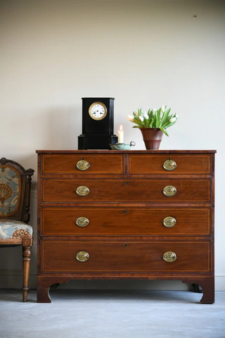 ANTIQUE MAHOGANY CHEST OF DRAWERS