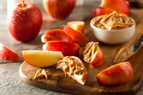 apple slices with peanut butter