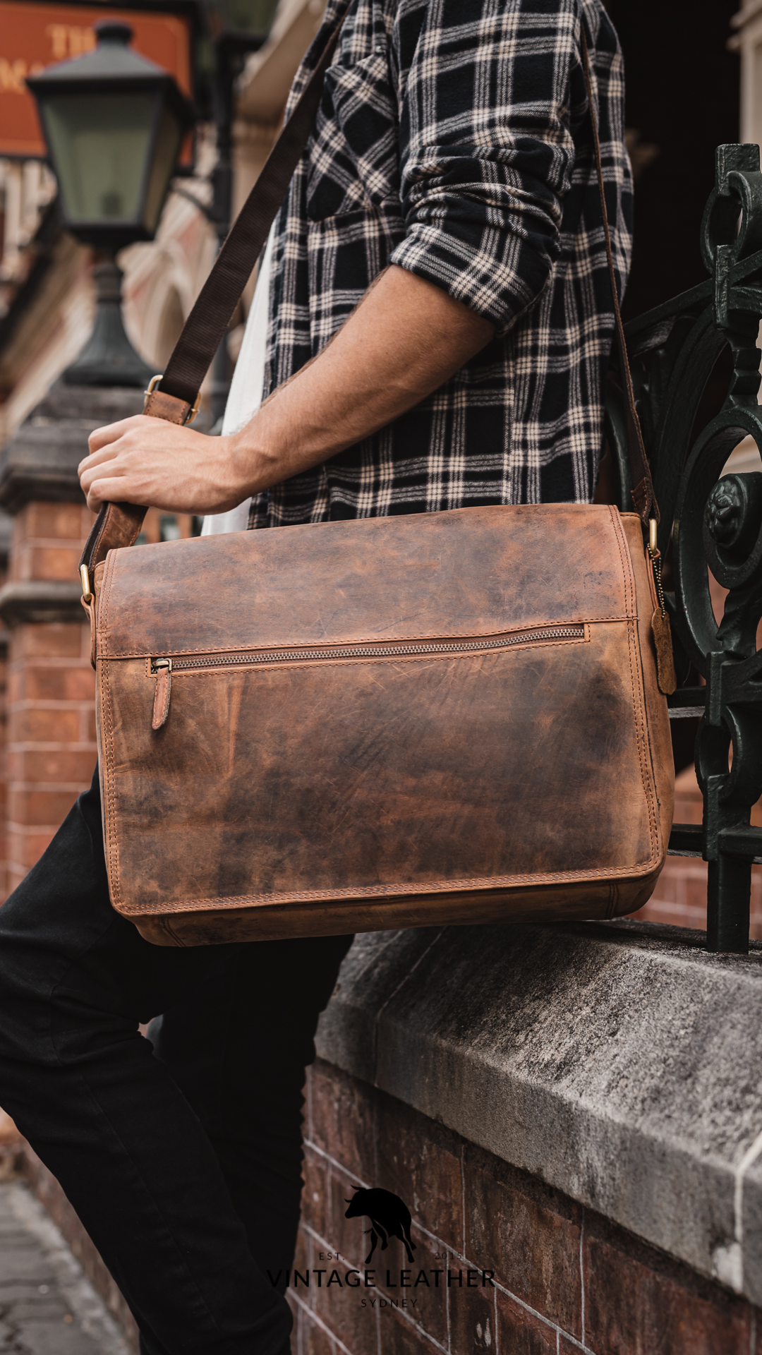 Advantages of Investing in Stylish Laptop Bag Made of Brown Leather for Man