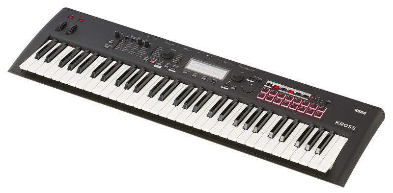 Roland fa 06 vs Korg kross 2