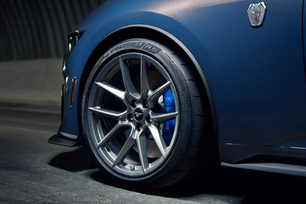 Mustang-Dark-Horse-wheels-Carbon-Fiber-Wheels-for-Lighter-Unsprung-Mass