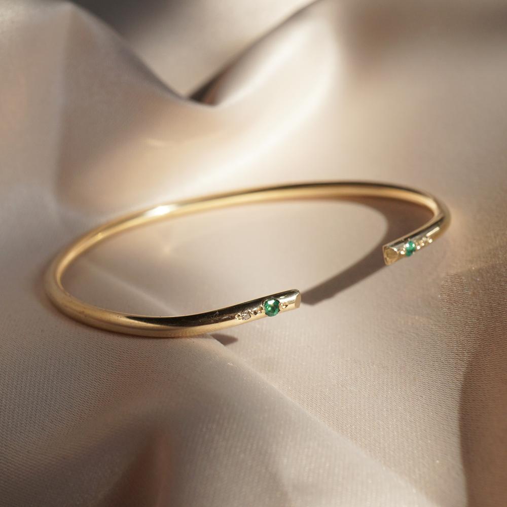 GOLD, EMERALD AND DIAMOND BRACELET // EDITH CUFF